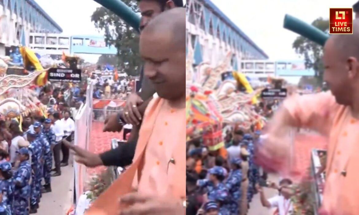 CM Yogi showered flowers Kanwariyas Meerut