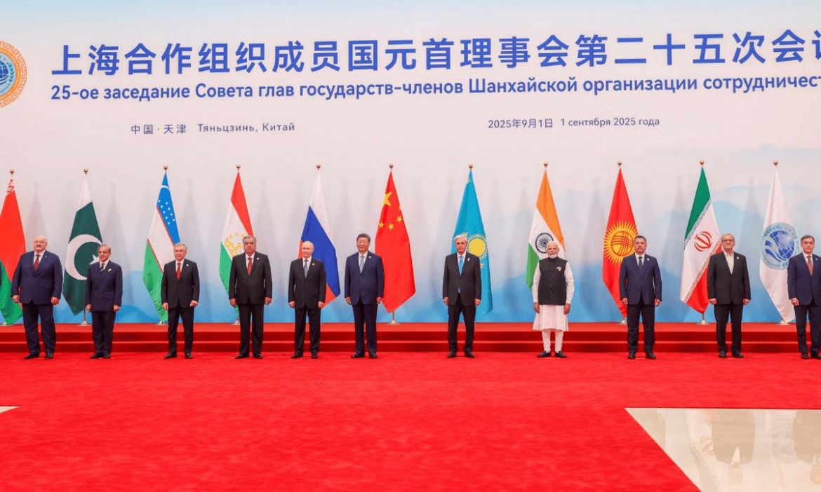 Cowardly kowtowing Congress slams govt Modi Xi talks