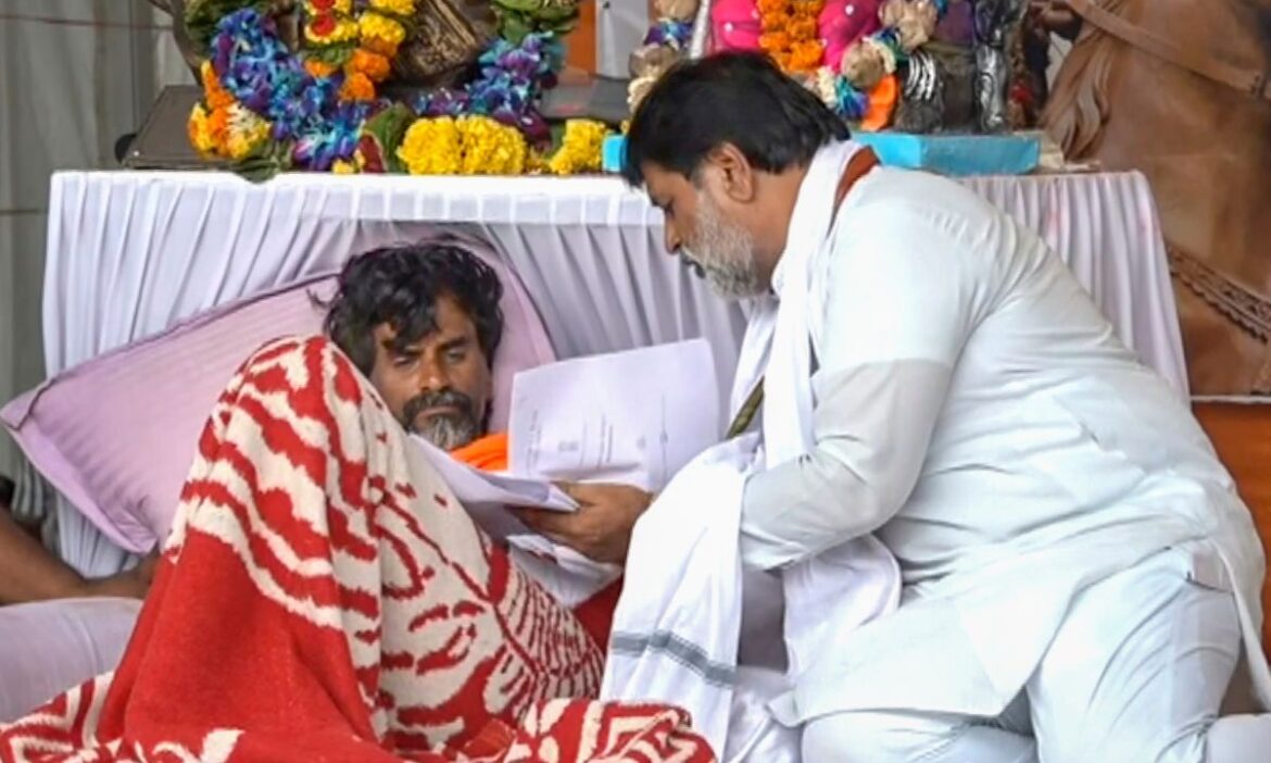 Maratha quota stir Jarange ready talks govt