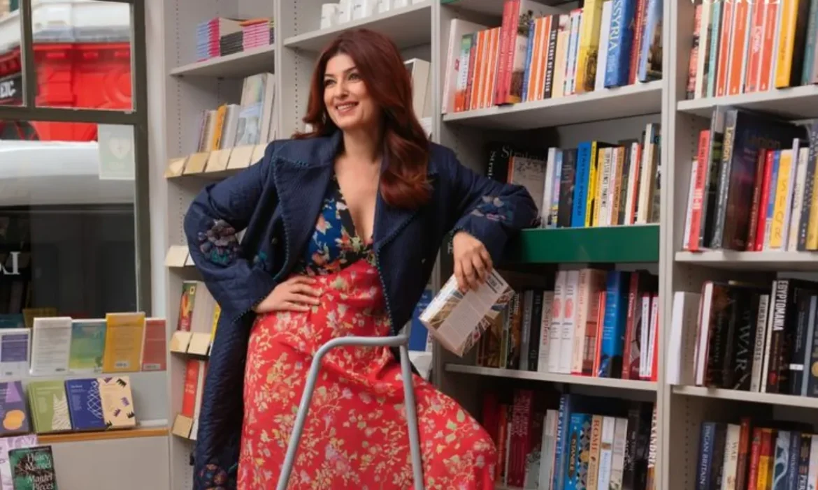 Mrs Funnybones का 52वां बर्थडे, Bollywood की चकाचौंध छोड़ कैसे बनीं Twinkle Khanna