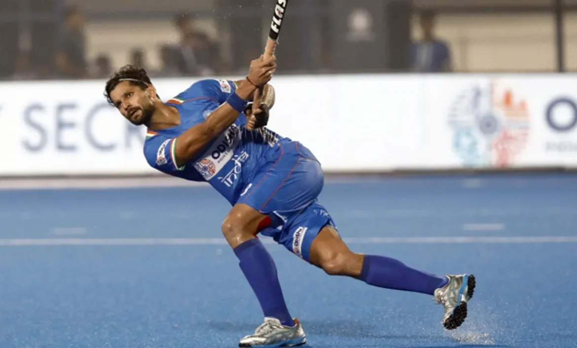 उधार की किट से करोड़ों के सपने तक! Hockey India League में चमका Vivek Lakra की किस्मत का सितारा