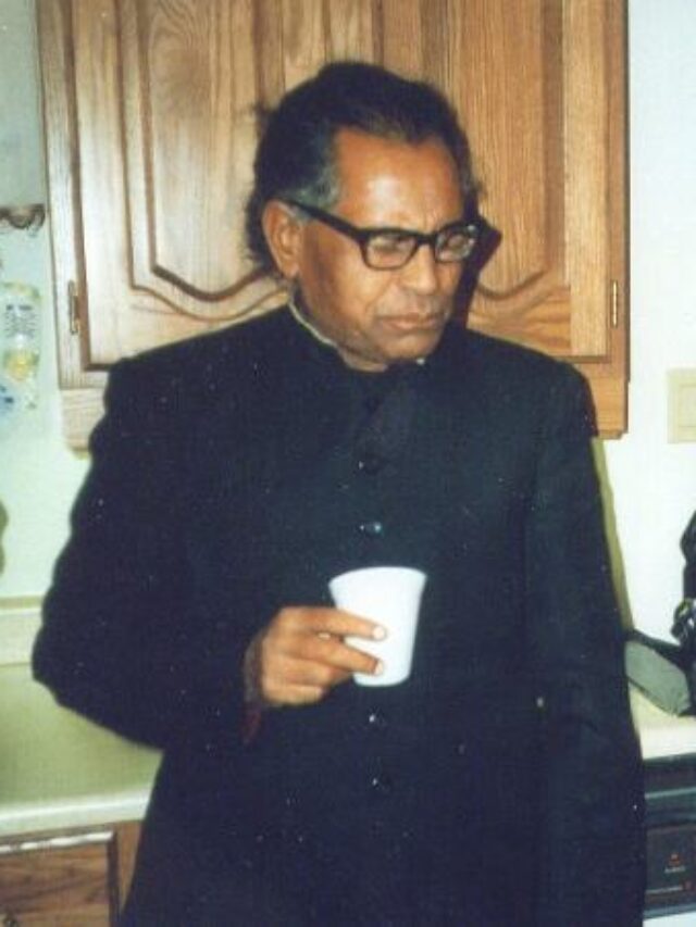 ‘सुना है हमें वो भुलाने लगे हैं…’ पढ़ें खुमार बाराबंकवी के जमाने पुराने शेर