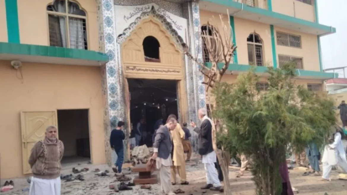 दहला इस्लामाबाद: जुमे की नमाज के दौरान हमलावर ने खुद को उड़ाया, 31 की मौत, 169 से ज्यादा घायल