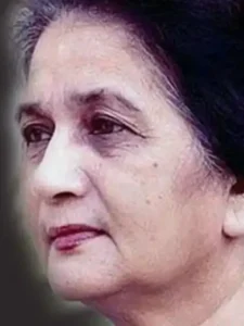 Ada Jafri evergreen couplet