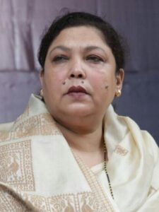 Anjum Rahbar heart-winning couplets