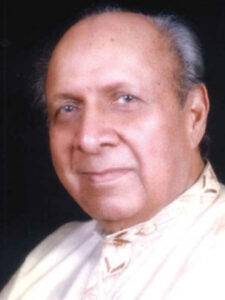 Read selected couplets of Qateel Shifai