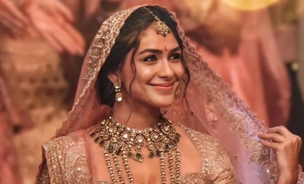 Do Deewane Seher Mein से पहले देखें Mrunal Thakur की 6 मास्टरपीस फिल्में, दिल जीत लेंगी ये लव स्टोरीज़