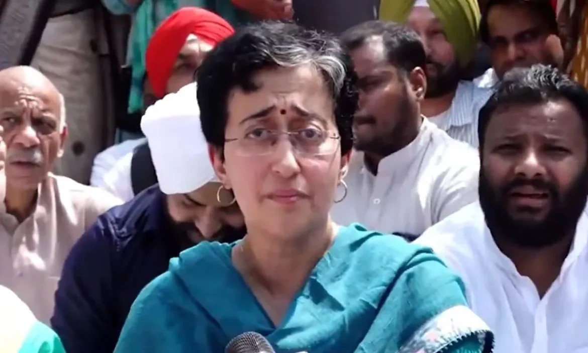 AAP Protest Over Delhi Budget