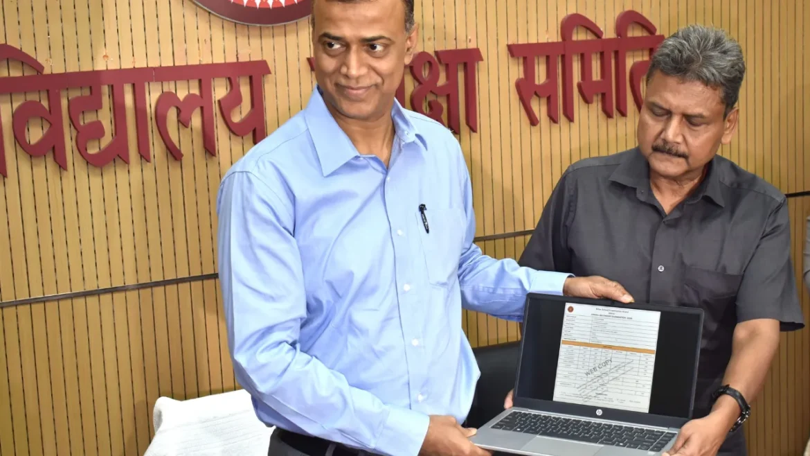 बिहार बोर्ड 10वीं का रिजल्ट घोषितः कुल 81.79% विद्यार्थी हुए सफल, 98.4% के साथ दो छात्राओं ने किया टॉप, बेटियों ने फिर मारी बाजी