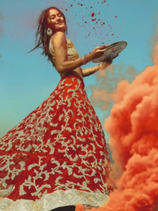 Holi Aesthetic Photo Pose