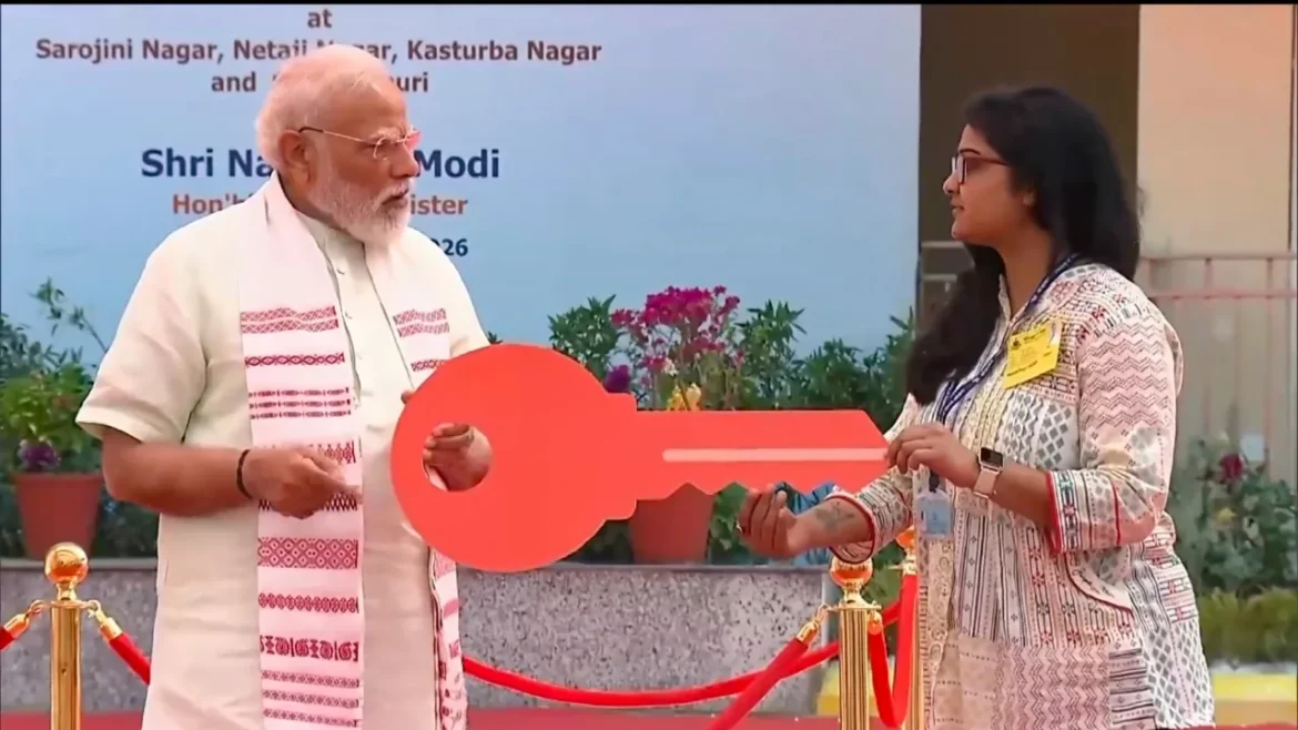 दिल्ली को बड़ी सौगात: PM मोदी ने किया दो नए मेट्रो कॉरिडोर का उद्घाटन, महिलाओं को सौंपी चाबियां