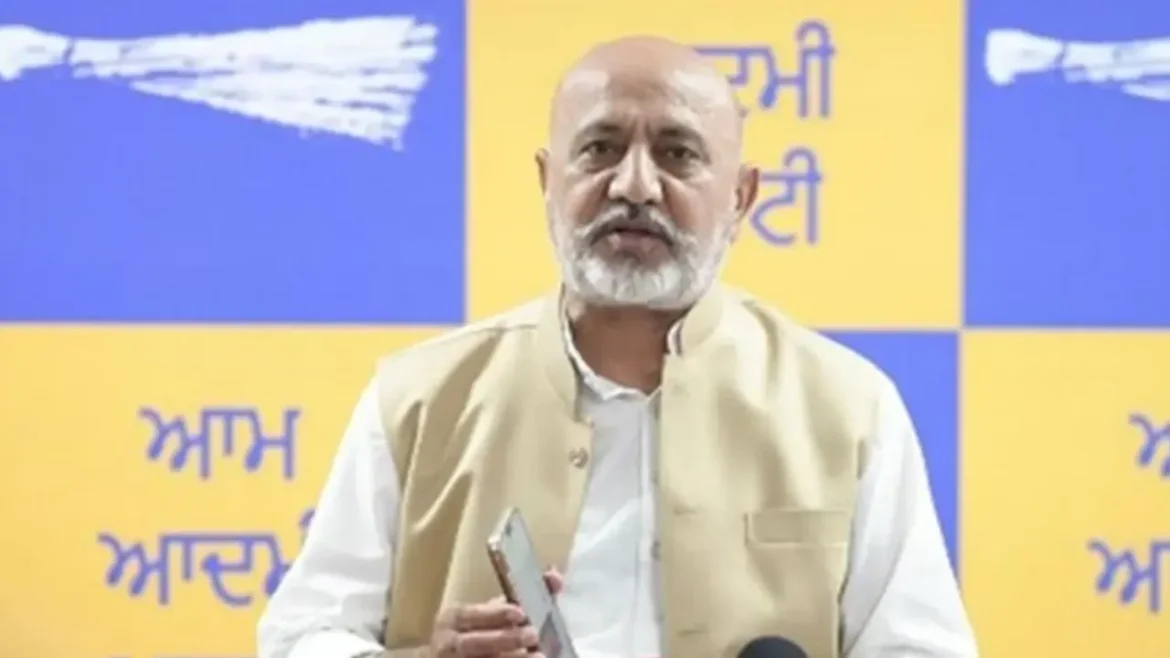 बलतेज पन्नू का सनसनीखेज दावाः राघव चड्ढा को 'टूल' बना कर AAP को तोड़ने की कोशिश, केंद्र में मंत्री पद का लालच