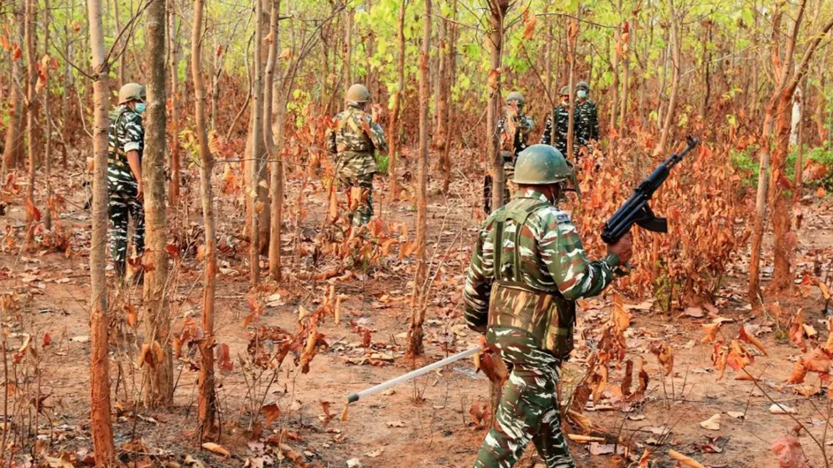 कांकेर एनकाउंटर: छत्तीसगढ़ में सुरक्षाबलों ने महिला नक्सली रूपी को किया ढेर, 5 लाख का था इनाम