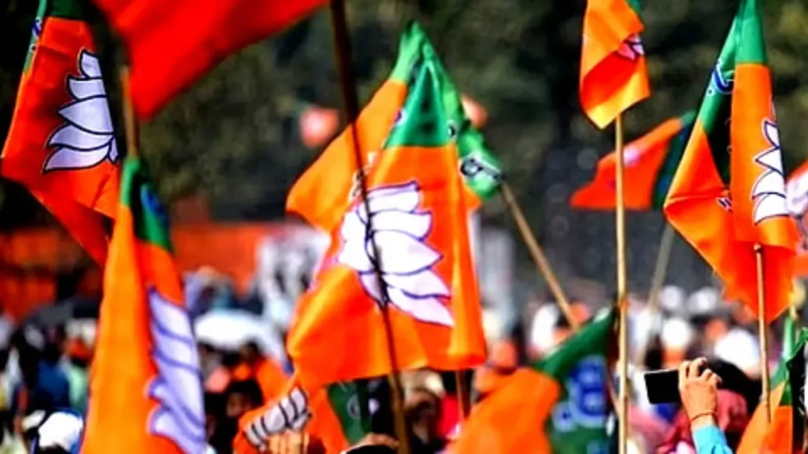 पश्चिम बंगाल में BJP के पिटारे से निकलेगा 'नकद' का दांव, क्या 45 दिन में बदल जाएगी सरकारी कर्मचारियों की किस्मत?