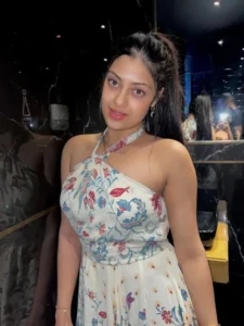 Zanai Bhosle Fashion Sense With Modern and Traditional