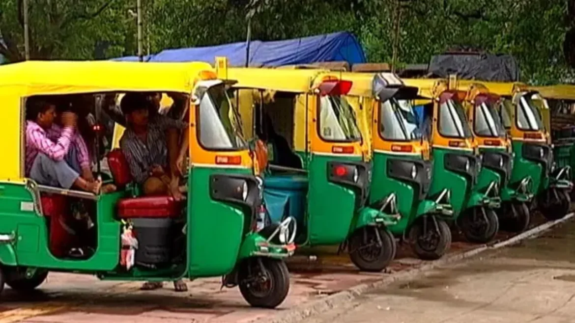 ईंधन के बढ़ते दामों के खिलाफ चालकों का हल्लाबोलः दिल्ली में 21 से 23 मई तक नहीं चलेंगे टैक्सी-ऑटो