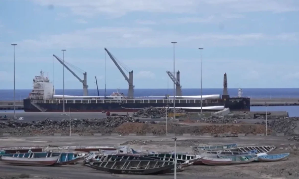 Hantavirus cruise ship arrives Tenerife Spain Canary Islands