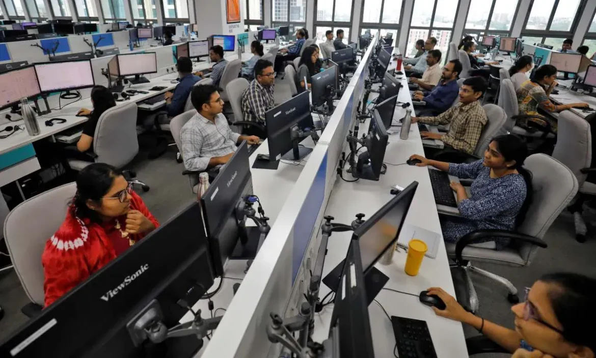 Chegg की रिपोर्ट में चौंकाने वाला सच: अमेरिका में 35% एम्प्लॉईज़ छोड़ना चाहते हैं नौकरी