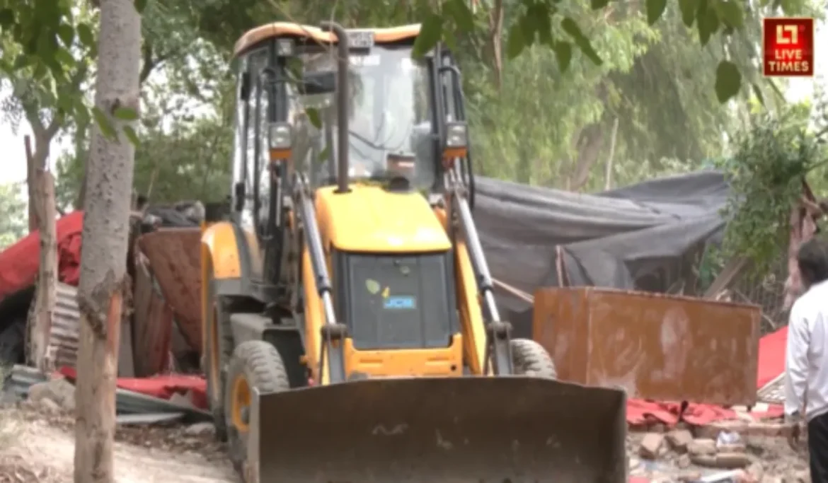 Kalindi Kunj Bulldozer Action
