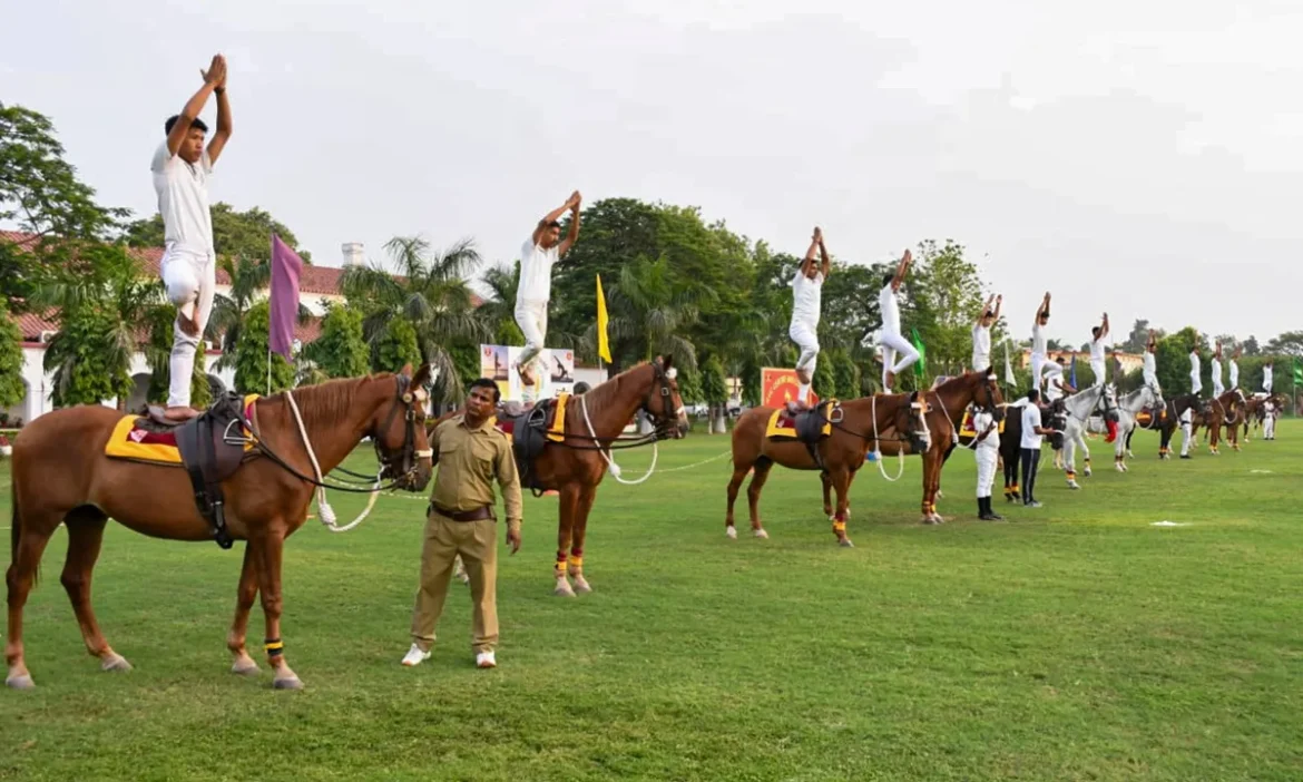 CM योगी का संदेश: बीमारियों और बुढ़ापे से बचना है, तो योग को बनाएं रोजमर्रा की जिंदगी का हिस्सा