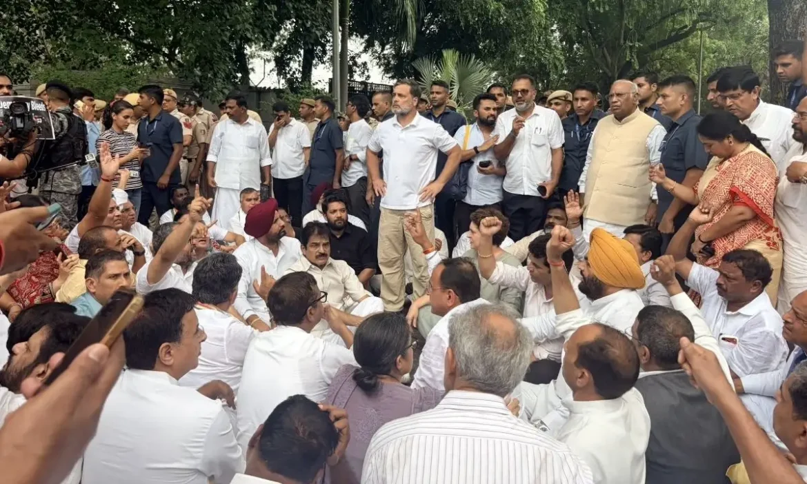 Congress protests outside PM residence Rahul Gandhi