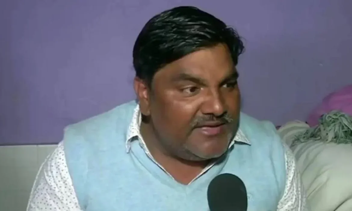former AAP councilor Tahir Hussain receive