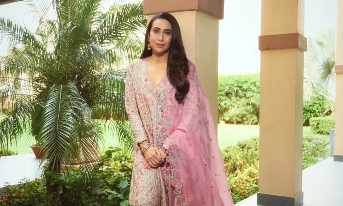 karisma kapoor का पिंक सिल्क कुर्ता बना फैशन का नया क्रश, रंग-बिरंगी कढ़ाई और रॉयल अंदाज ने जीता दिल