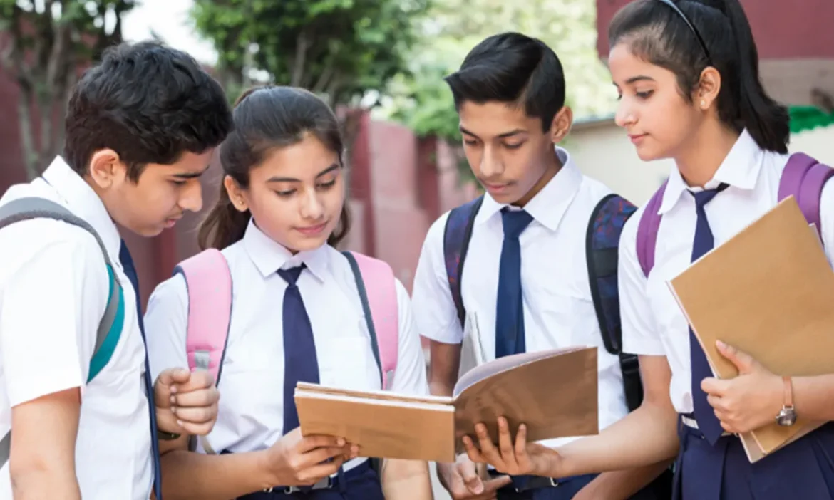 ओडिशा में छात्रों को मिलेगी मुफ्त शिक्षा, KG से PG तक फ्री पढ़ने के लिए पूरी करनी होंगी ये शर्तें