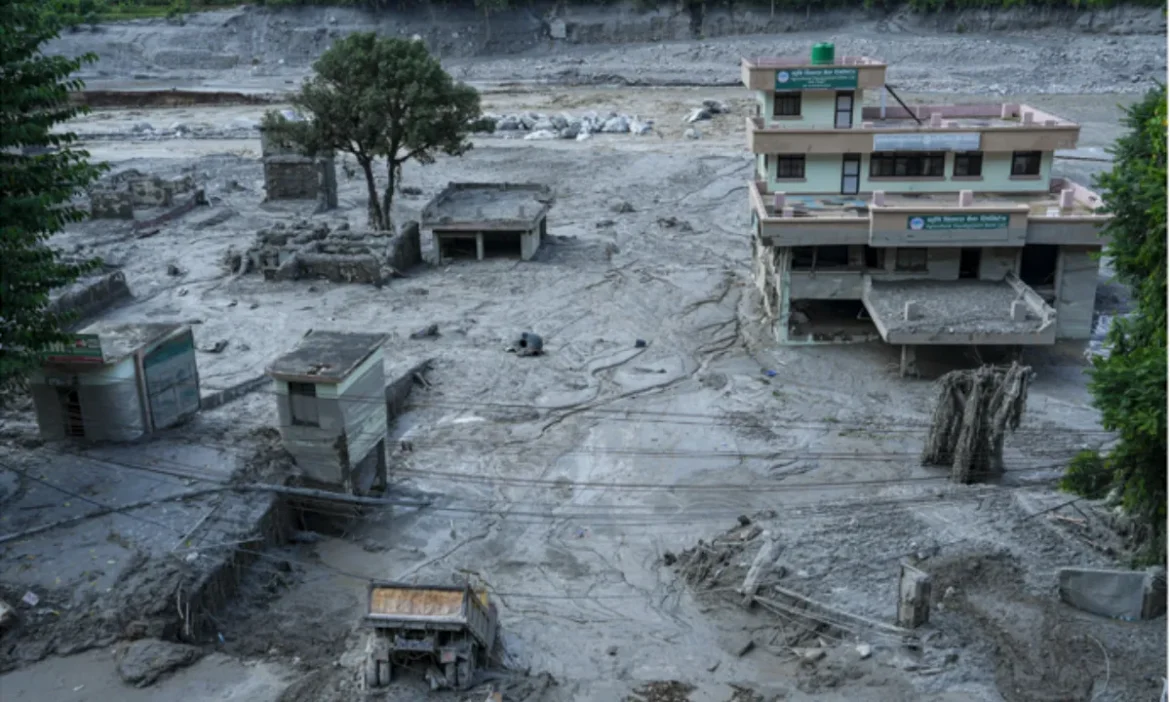 नेपाल में जल प्रलय: मदद को बढ़े हाथ, संयुक्त राष्ट्र का 20 लाख डॉलर देने का ऐलान, एहतियातन दिल्ली-नेपाल बस सेवा बंद