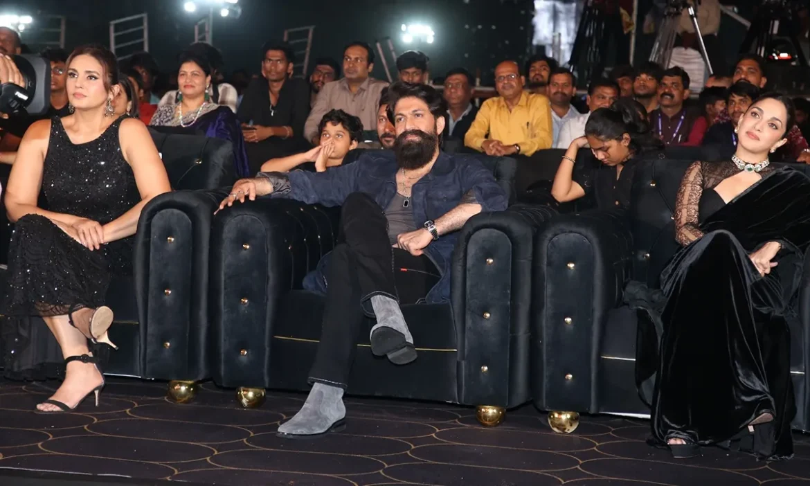 Yash की Toxic इवेंट में बड़ा हादसा, साउंड बॉक्स गिरने से कई लोग घायल; आयोजकों पर केस दर्ज