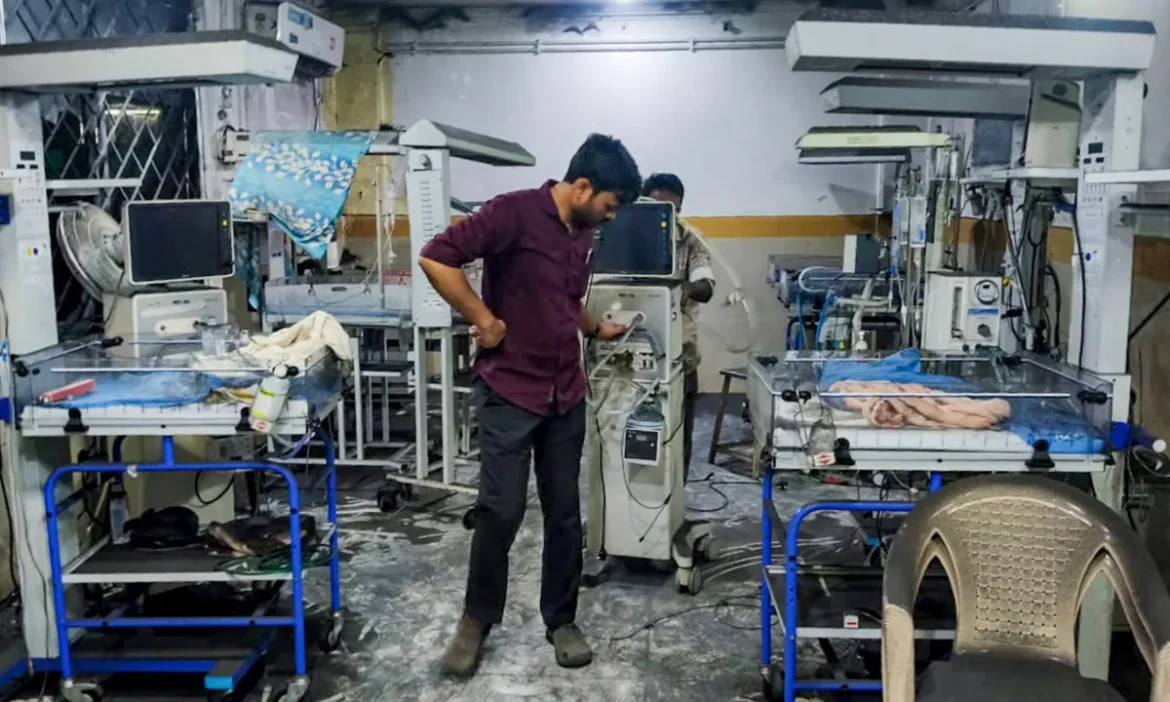 तेलंगाना के RIMS अस्पताल में भीषण आग: AC ब्लास्ट के कारण दो शिशुओं की मौत, दो की हालत गंभीर, CM ने जताया दुख