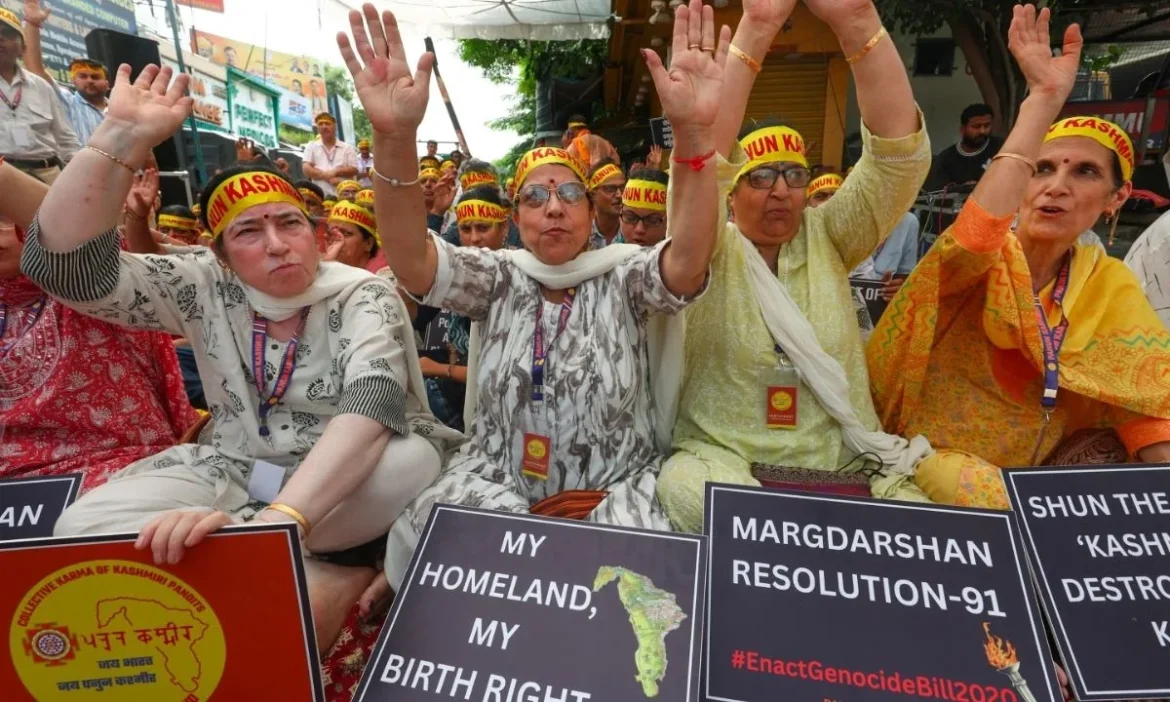 Panun Kashmir stages hunger strike