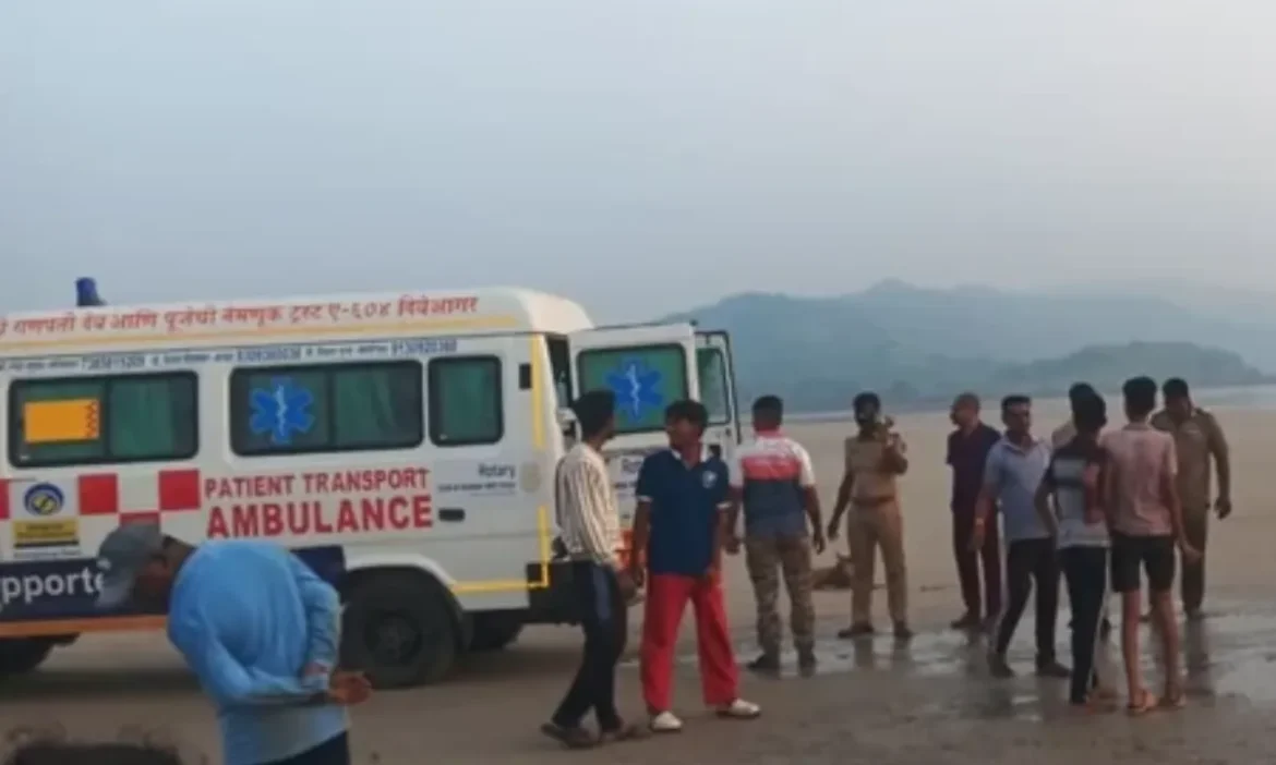 महाराष्ट्र में बड़ा हादसा:समुद्र में नहाते समय 8 छात्रों की डूबने से मौत, पुणे से 48 छात्रों का दल गया था पिकनिक मनाने