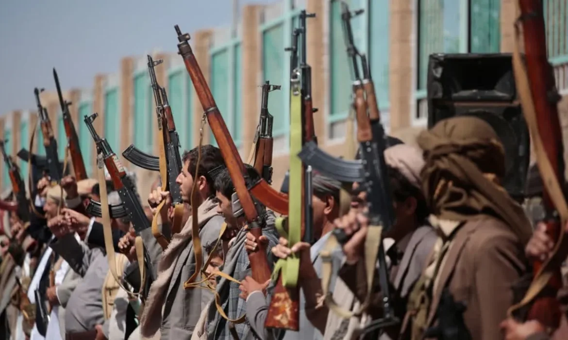Houthi rebels strike government military camp