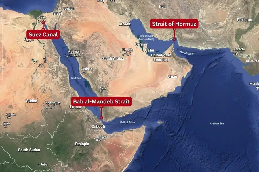Saudi fighter jets bombing Yemen Houthi rebels